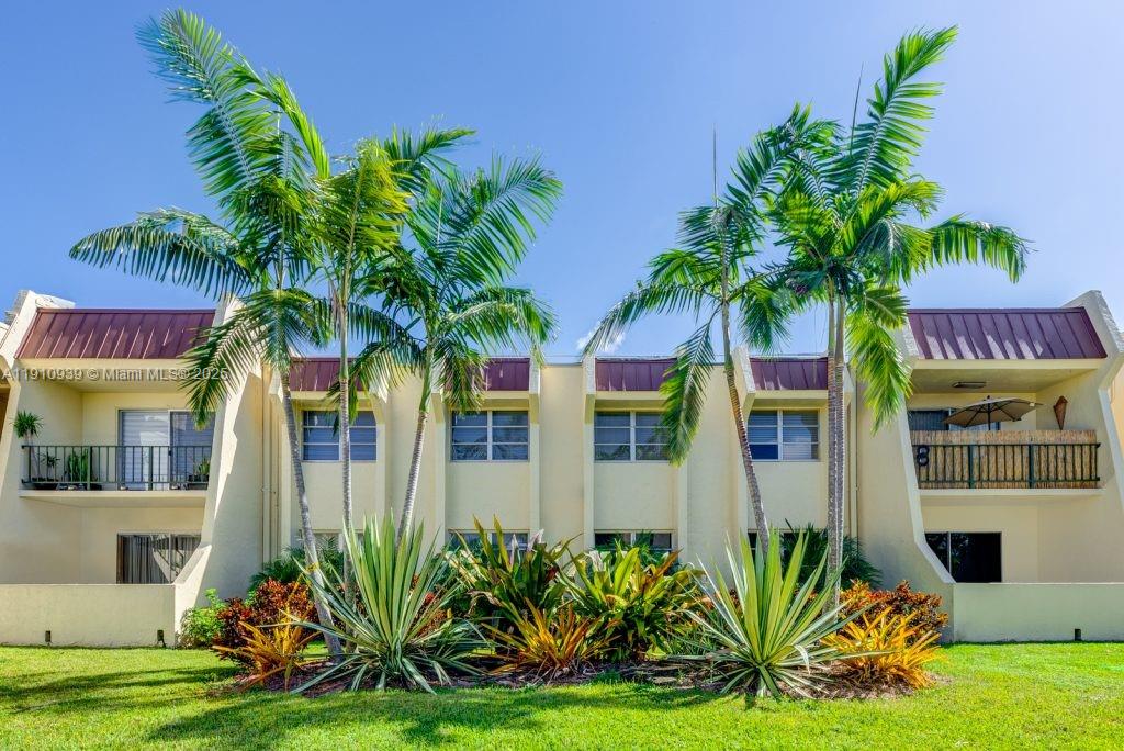 Residences @ The Falls Co