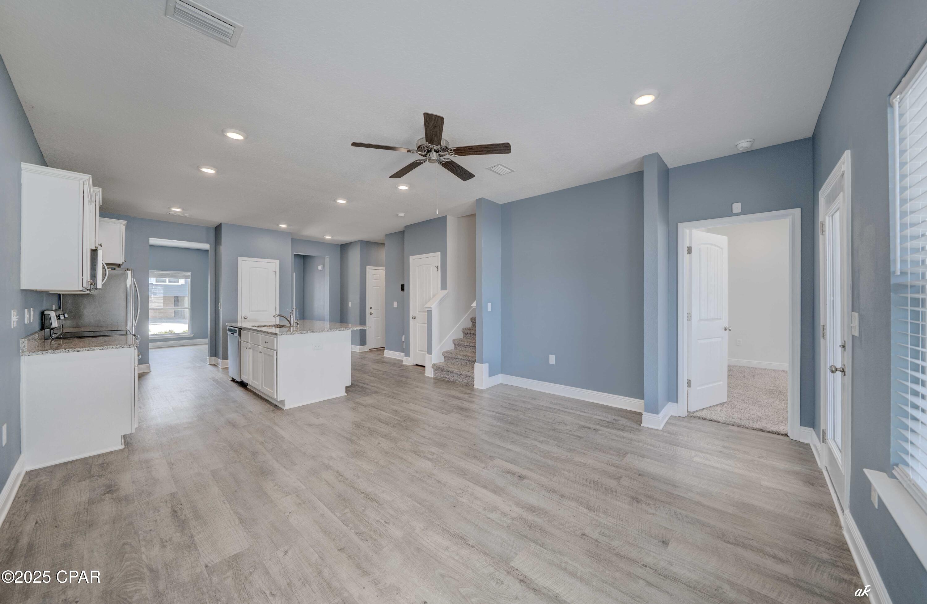 Image 17 For 101 Carriage Road