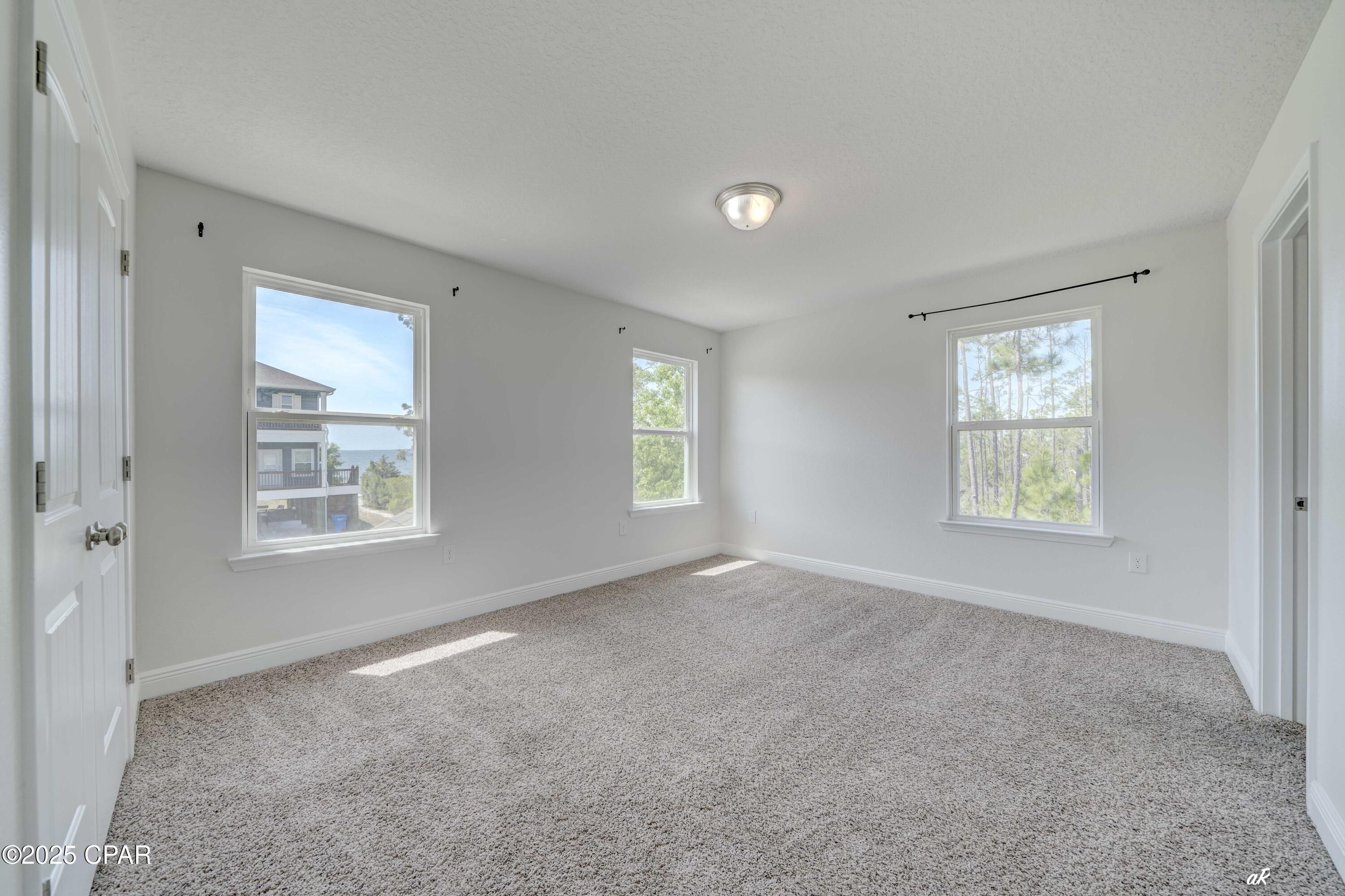 Image 31 For 101 Carriage Road