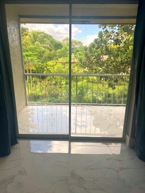 Coral Spgs Lakes 68-12 B