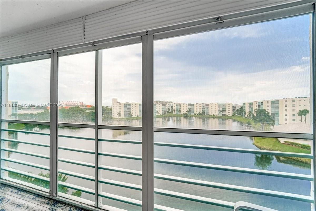 Meadowbrook Lakes View Co