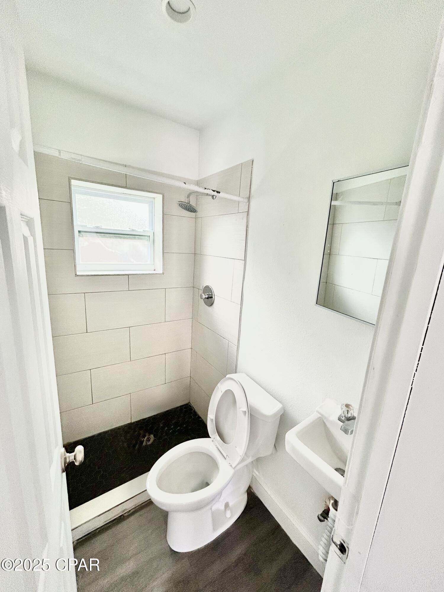 Listing photo id 5 for 3533 Us-98  