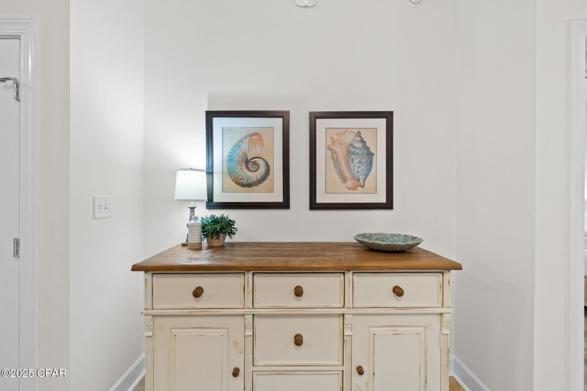 Listing photo id 11 for 231 Somerset Bridge Road 2101