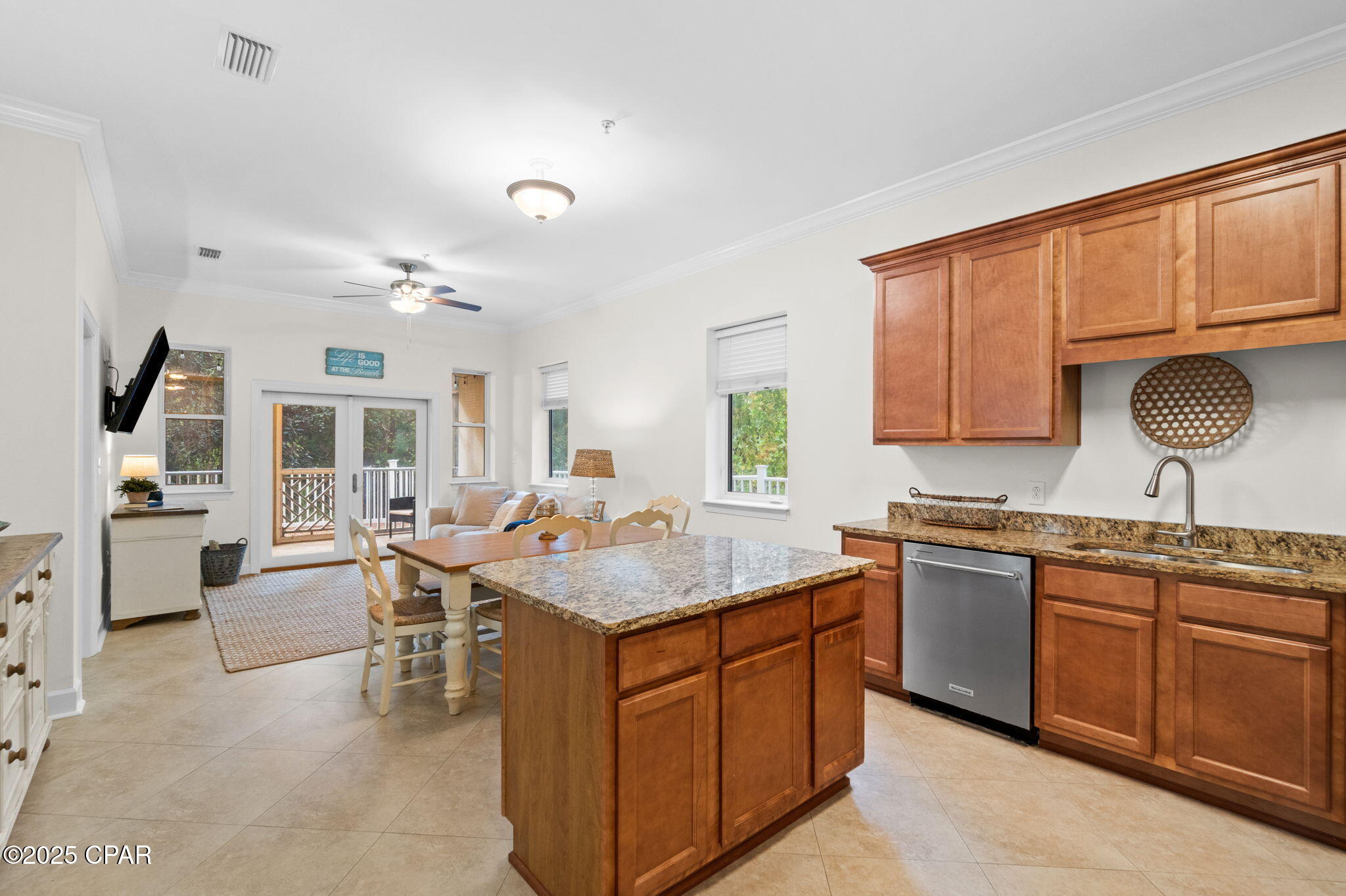 Listing photo id 5 for 231 Somerset Bridge Road 2101