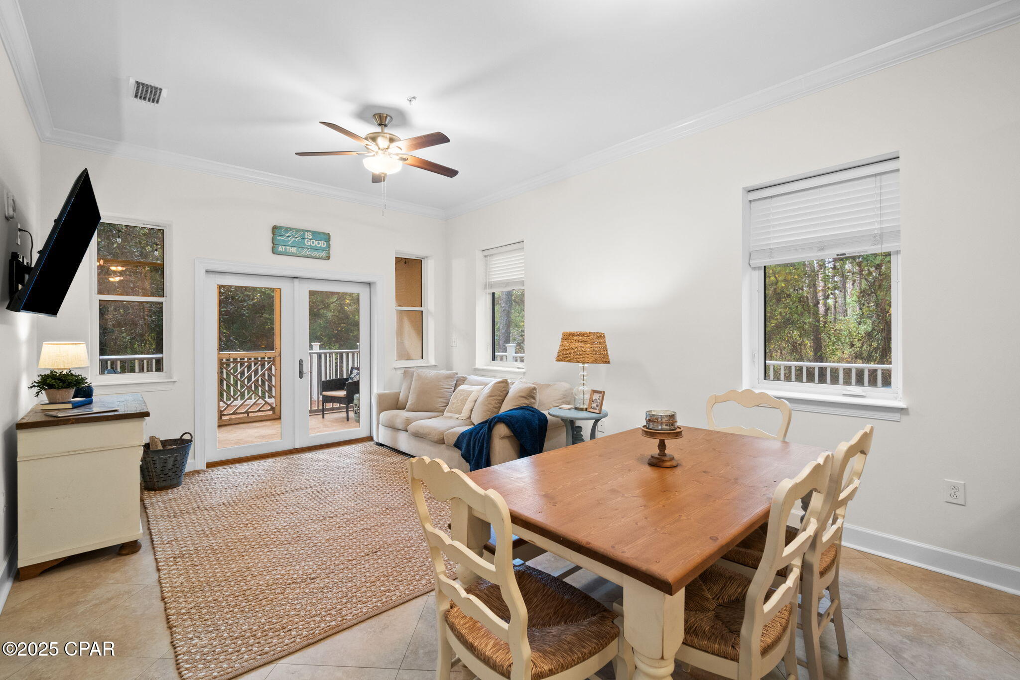 Listing photo id 6 for 231 Somerset Bridge Road 2101