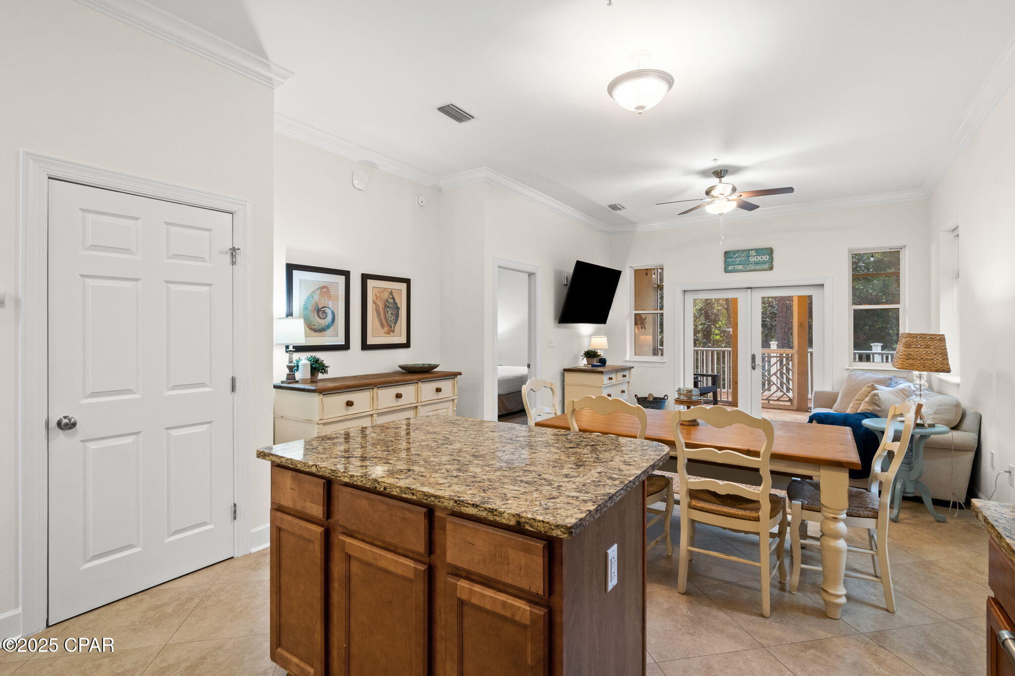 Listing photo id 8 for 231 Somerset Bridge Road 2101