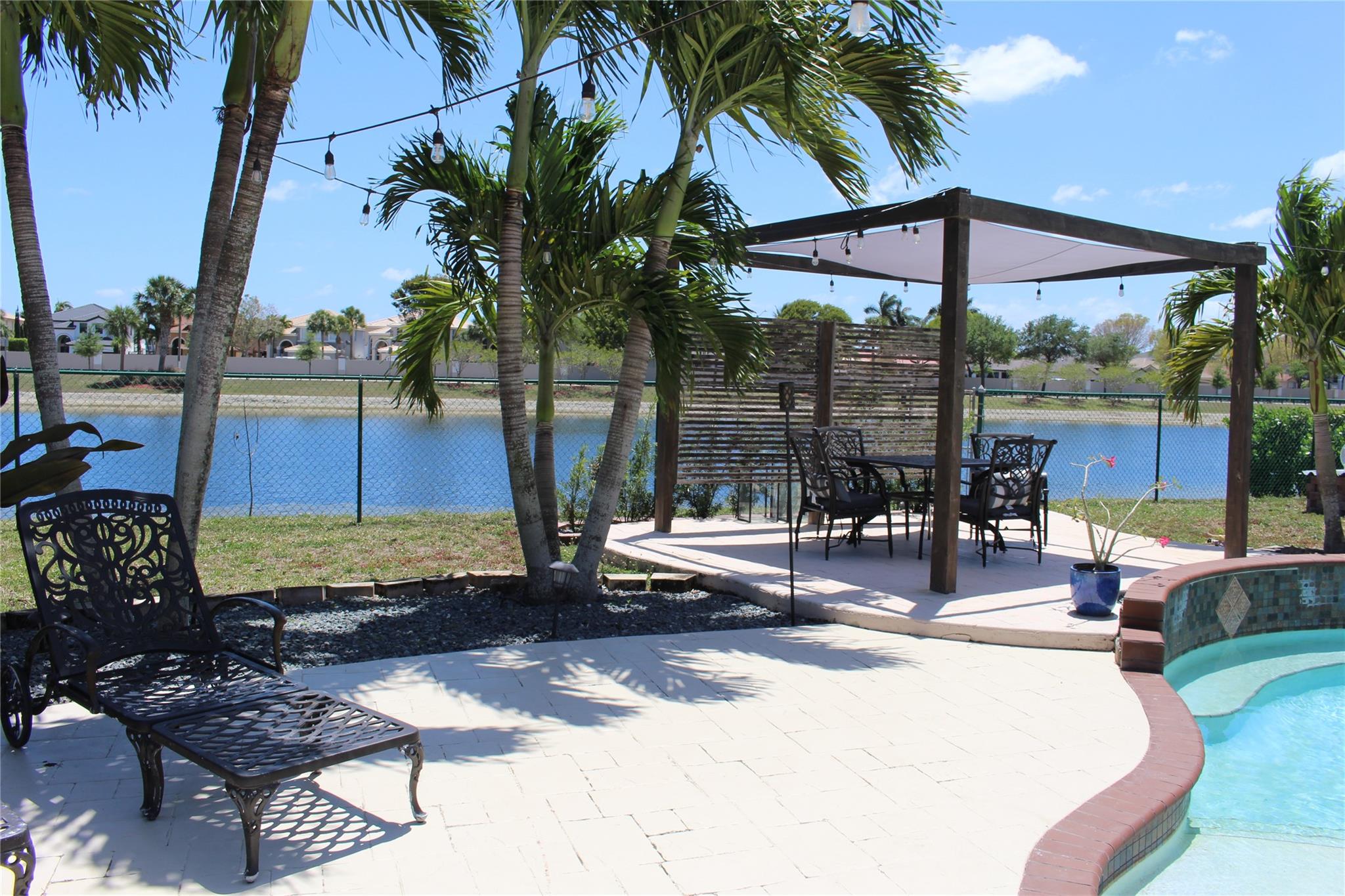 Homes for sale in Miami, FL | 16272 Sw 42nd Ter, Miami, FL 33185 | MLS# F10535993