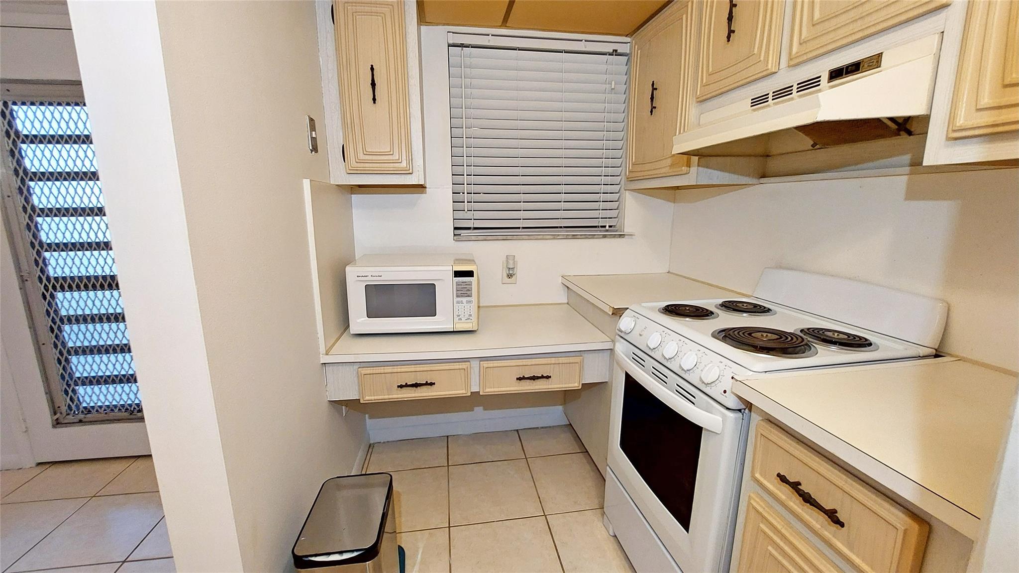 Homes for sale in Deerfield Beach, FL | 367 S Federal Hwy #B105, Deerfield Beach, FL 33441 | MLS# F10531325