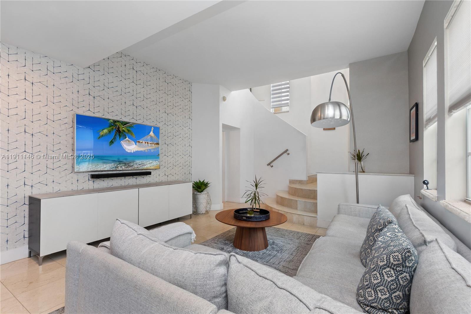 Aventura Bay Townhomes Co