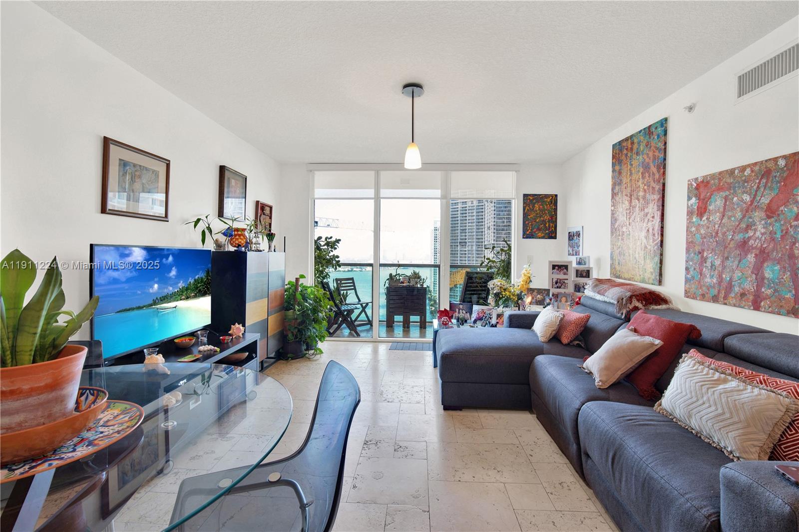 Condo for Sale in Miami, FL