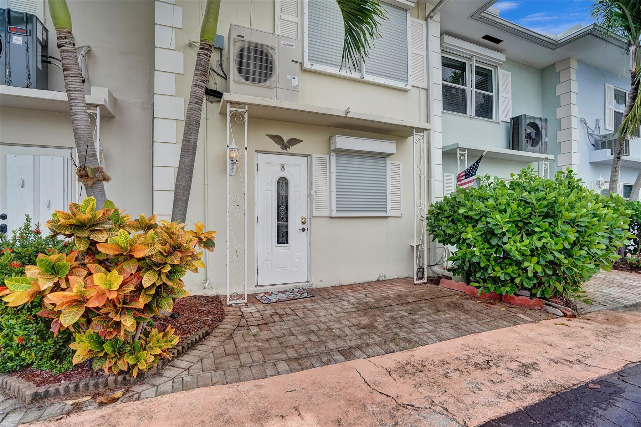 Homes for sale in Lighthouse Point, FL | 2500 Ne 36th St #8, Lighthouse Point, FL 33064 | MLS# F10536062