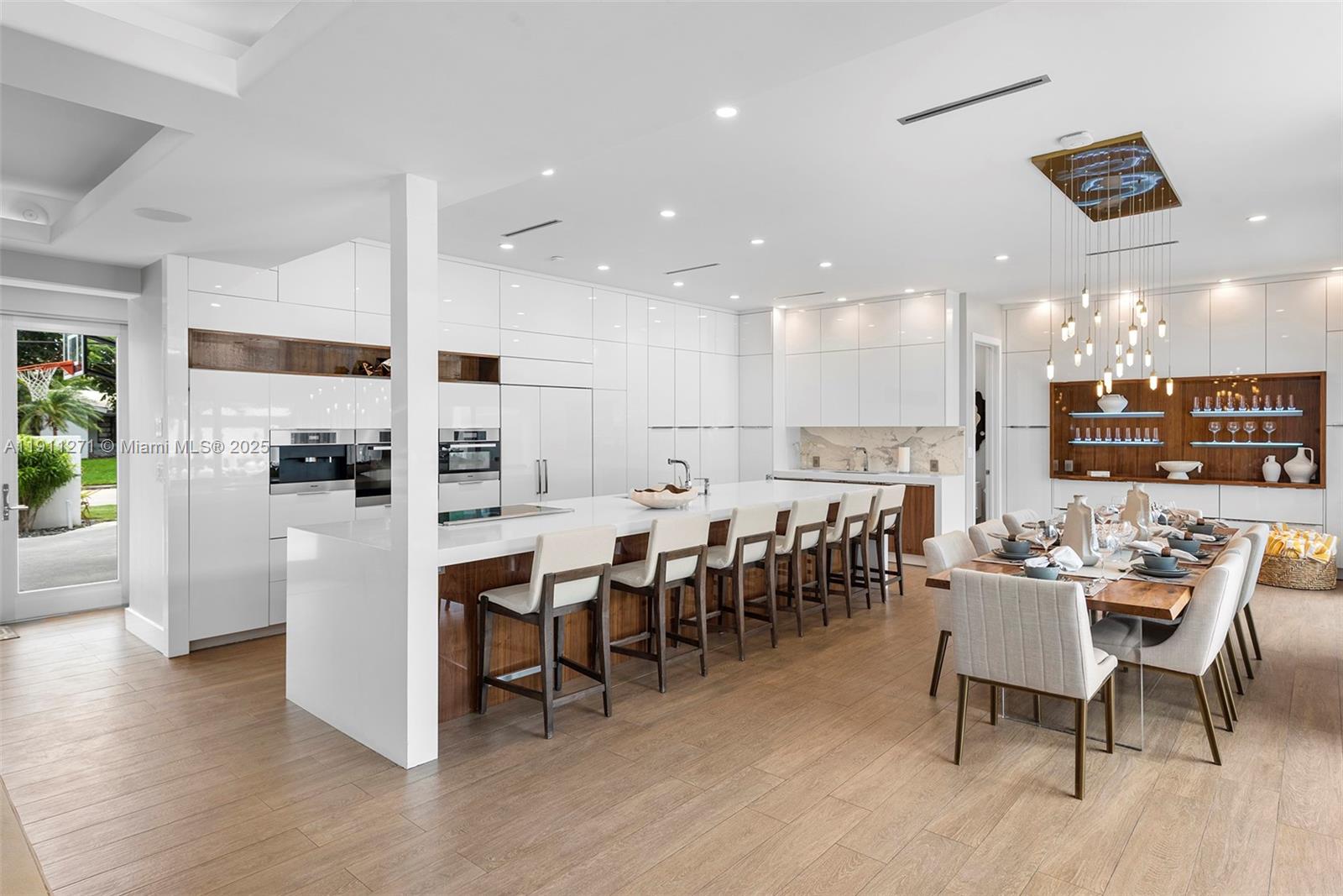 Homes for sale in Fort Lauderdale, FL | 1319 Seminole Dr, Fort Lauderdale, FL 33304 | MLS# A11911271