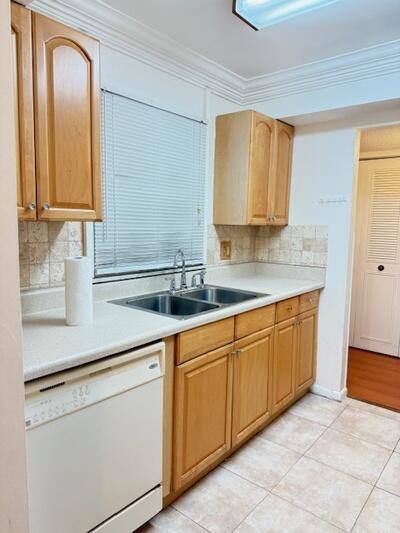 Century Village - Golfs E