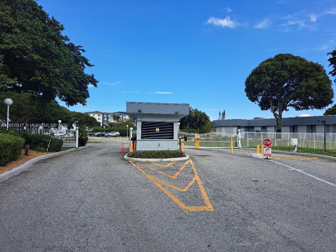 Breakwaters Of The Palm B