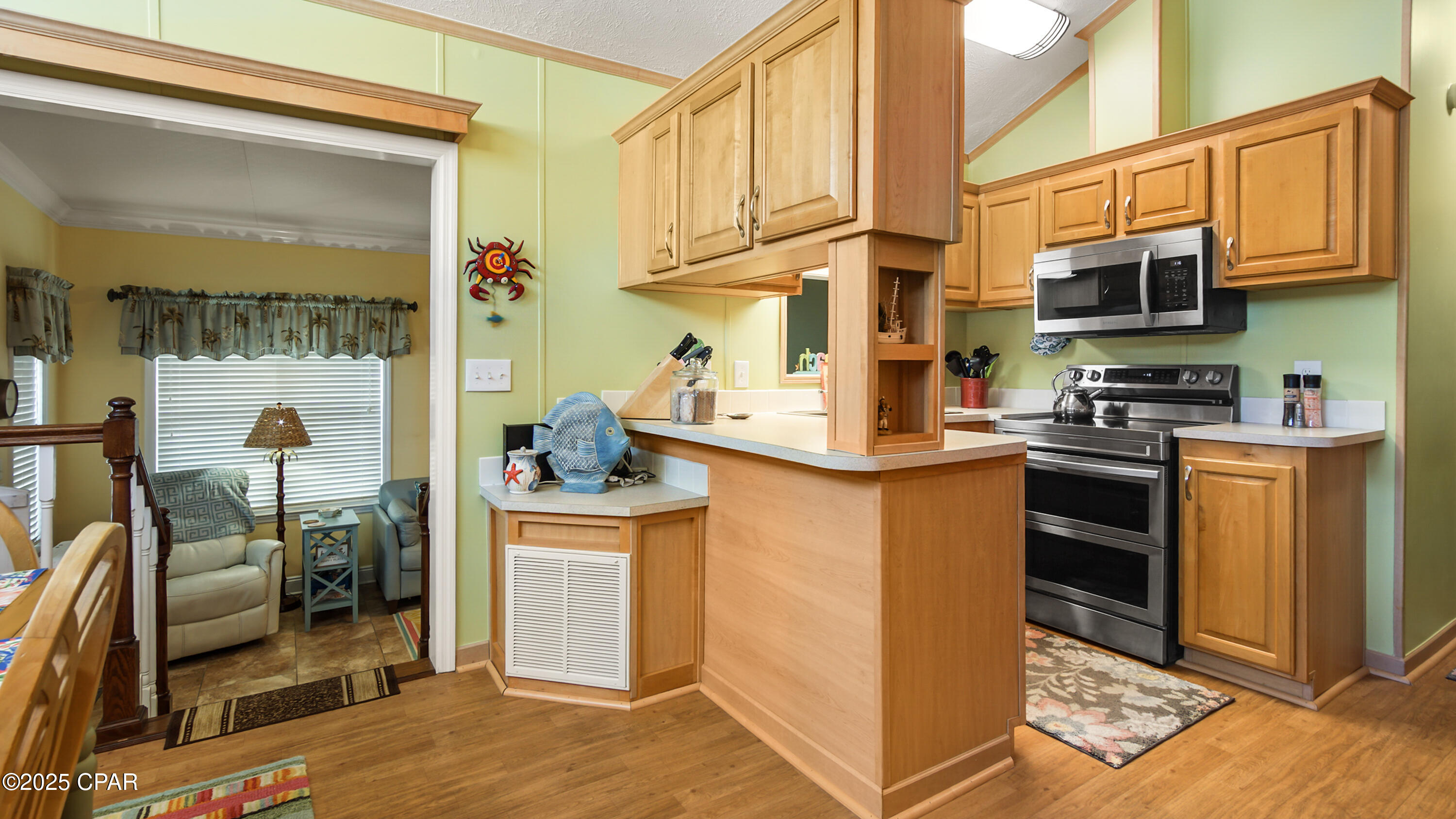 Image 17 For 1219 Thomas Drive 289