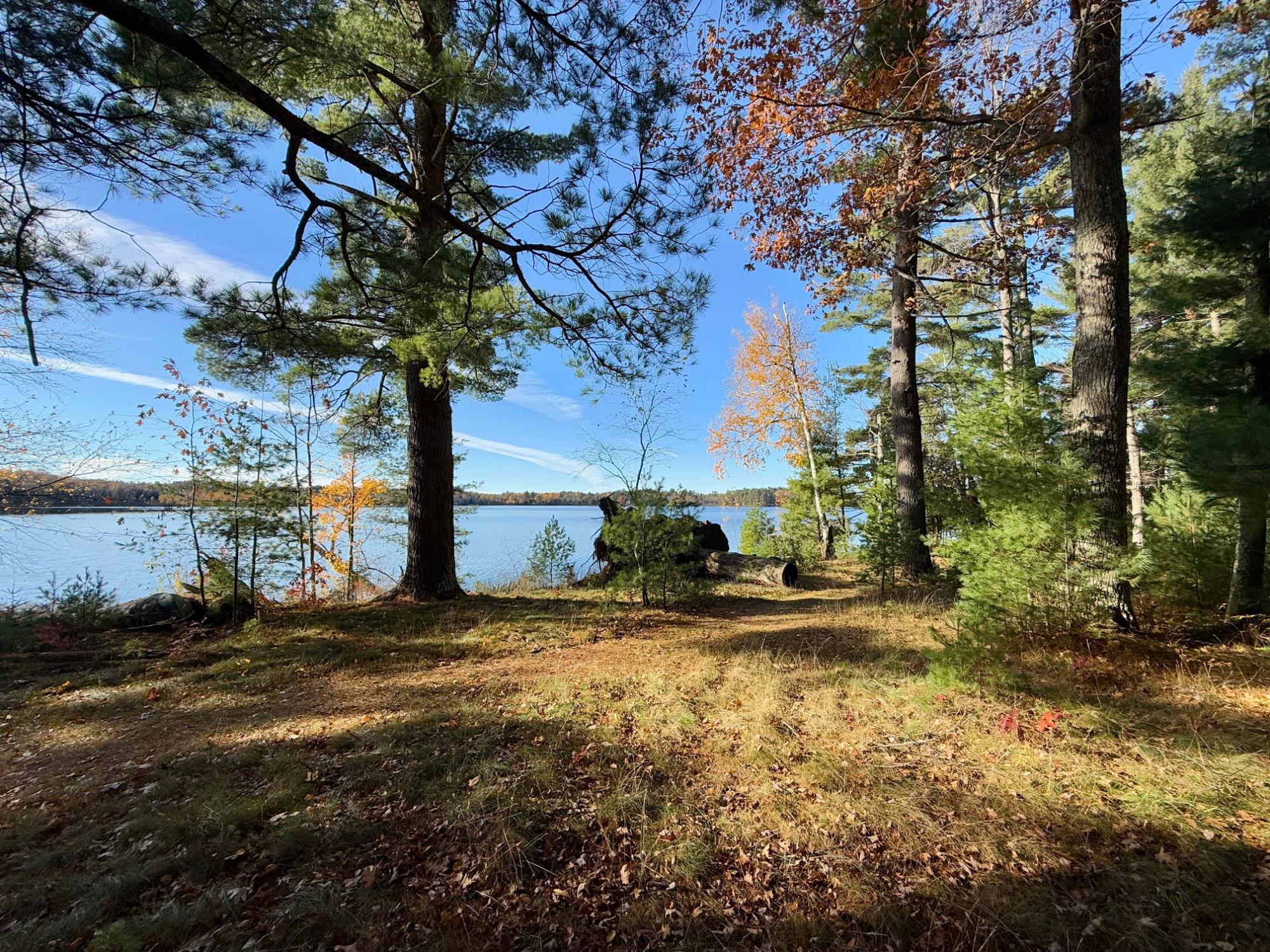 Squirrel Lake house picture