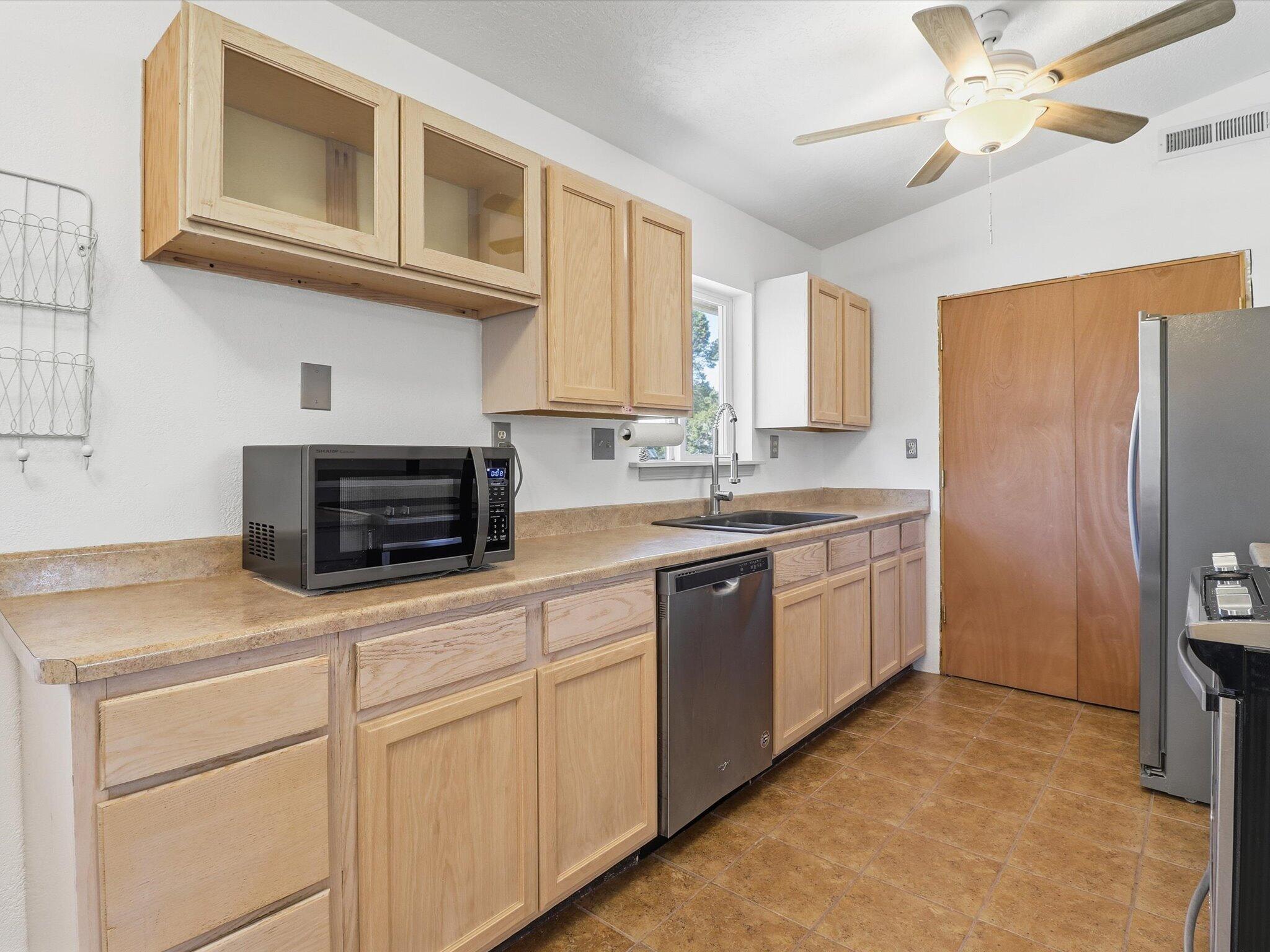 655 Frost Road Kitchen