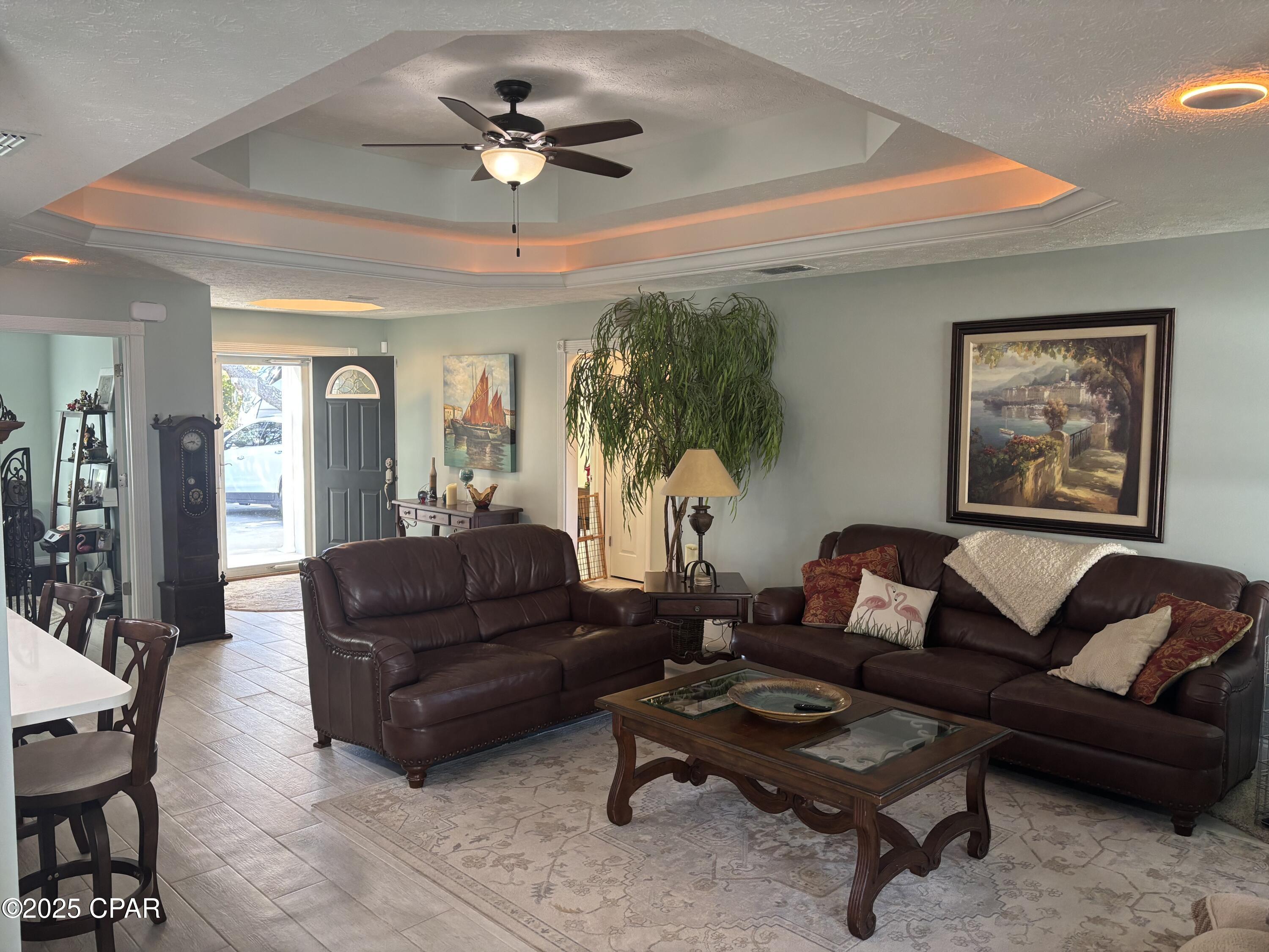 Image 3 For 8632 Lagoon Drive