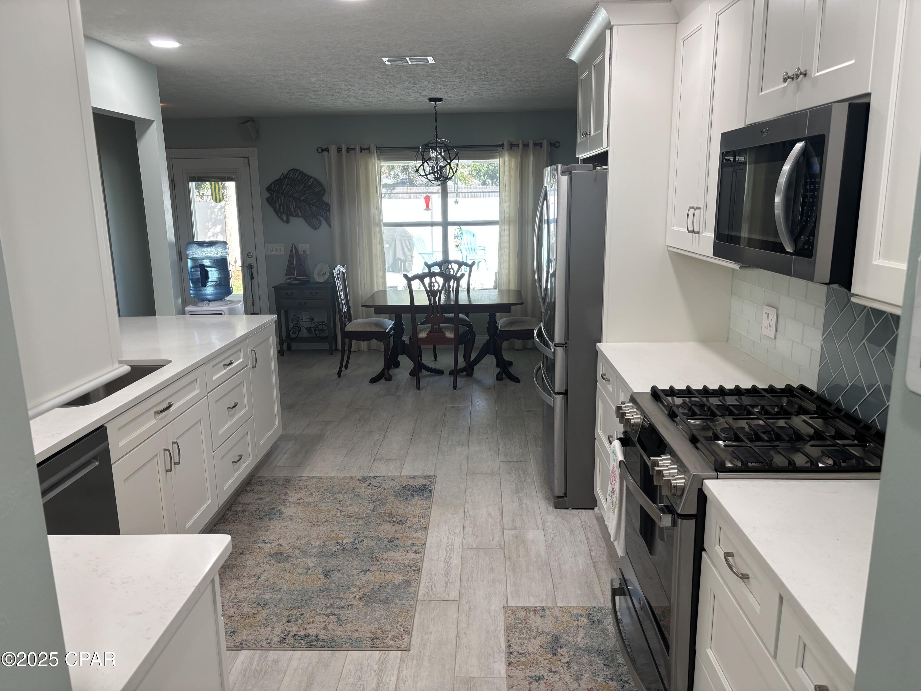 Image 5 For 8632 Lagoon Drive