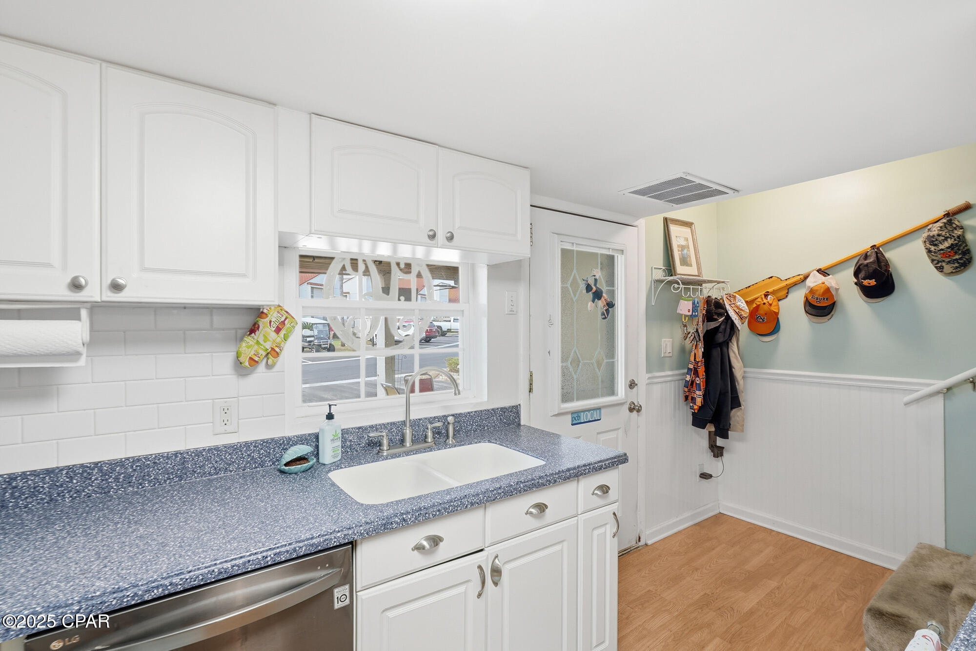 Image 10 For 17462 Front Beach Road 3-d2