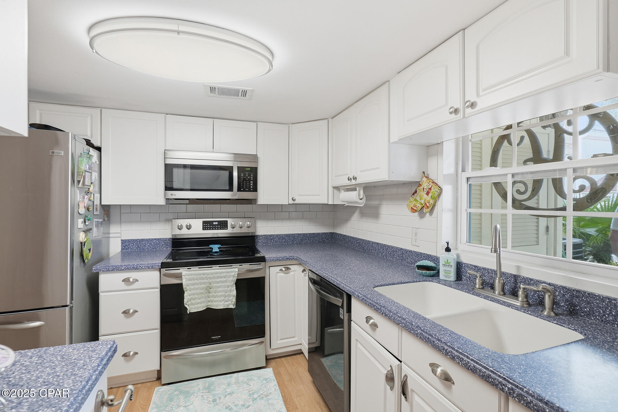 Image 8 For 17462 Front Beach Road 3-d2