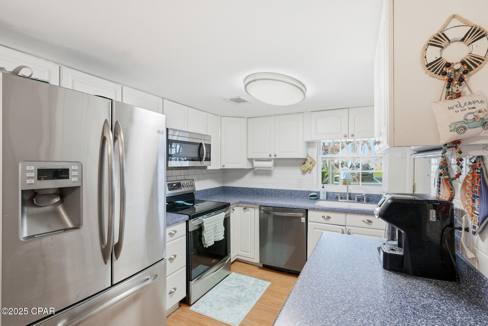 Image 9 For 17462 Front Beach Road 3-d2