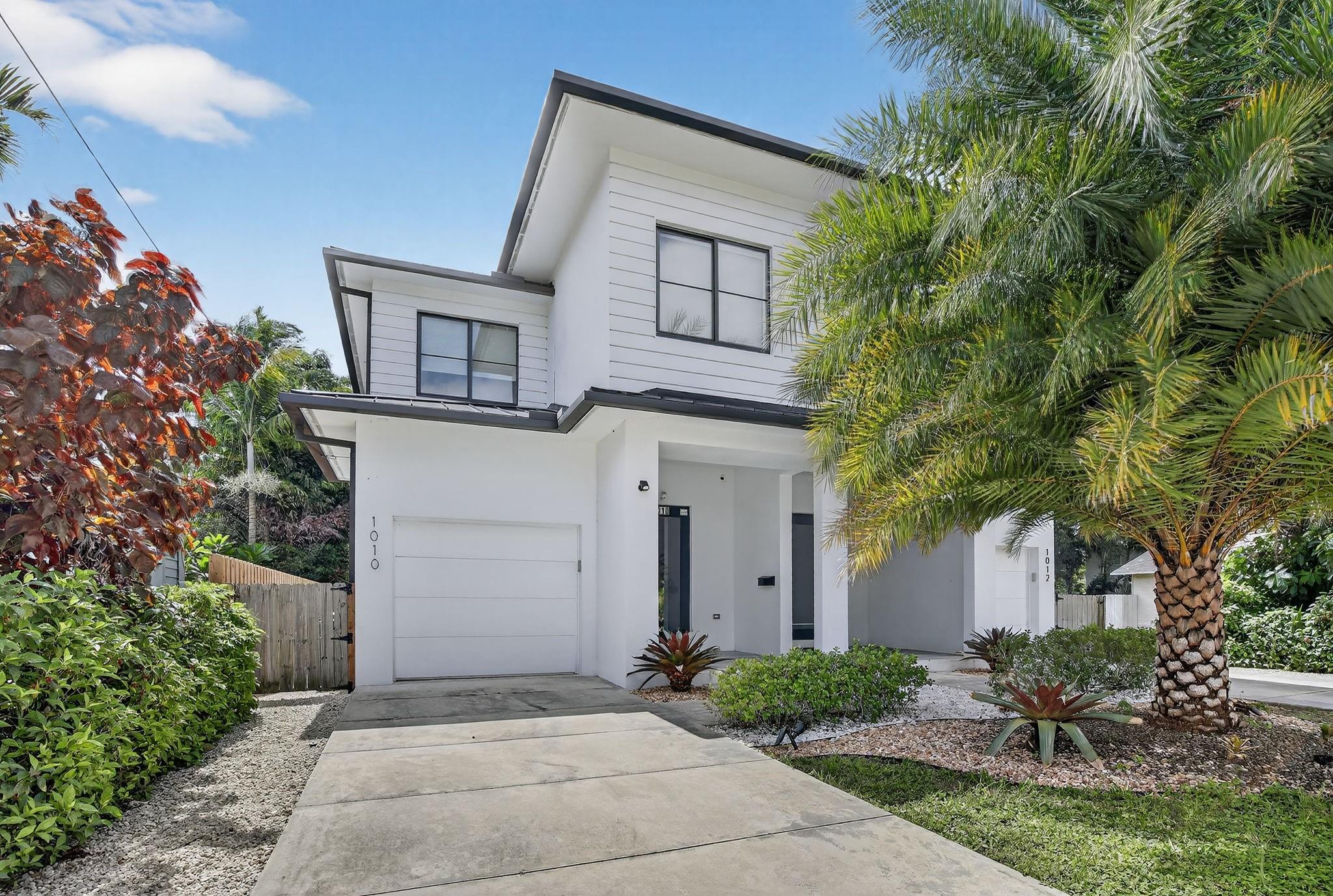 Sailboat Bend Townhomes