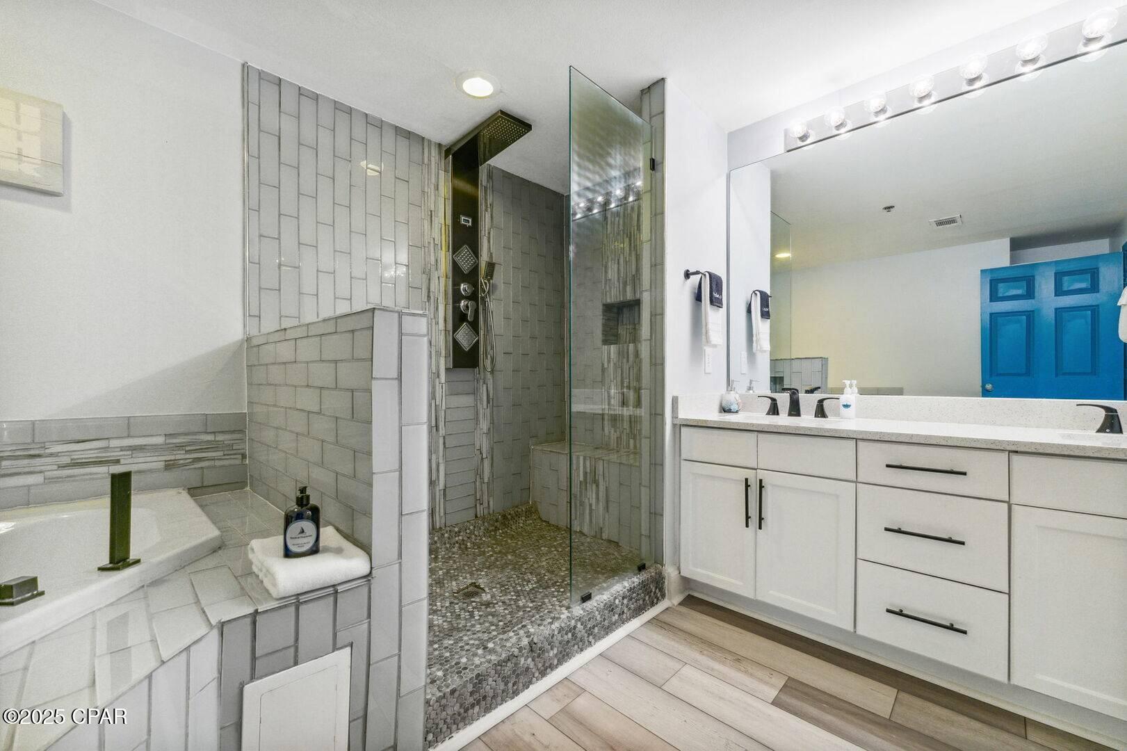 Image 12 For 9860 Thomas Drive 1221