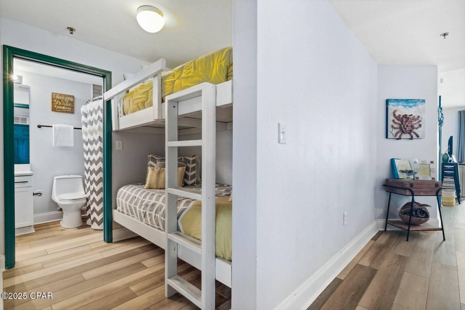 Image 20 For 9860 Thomas Drive 1221