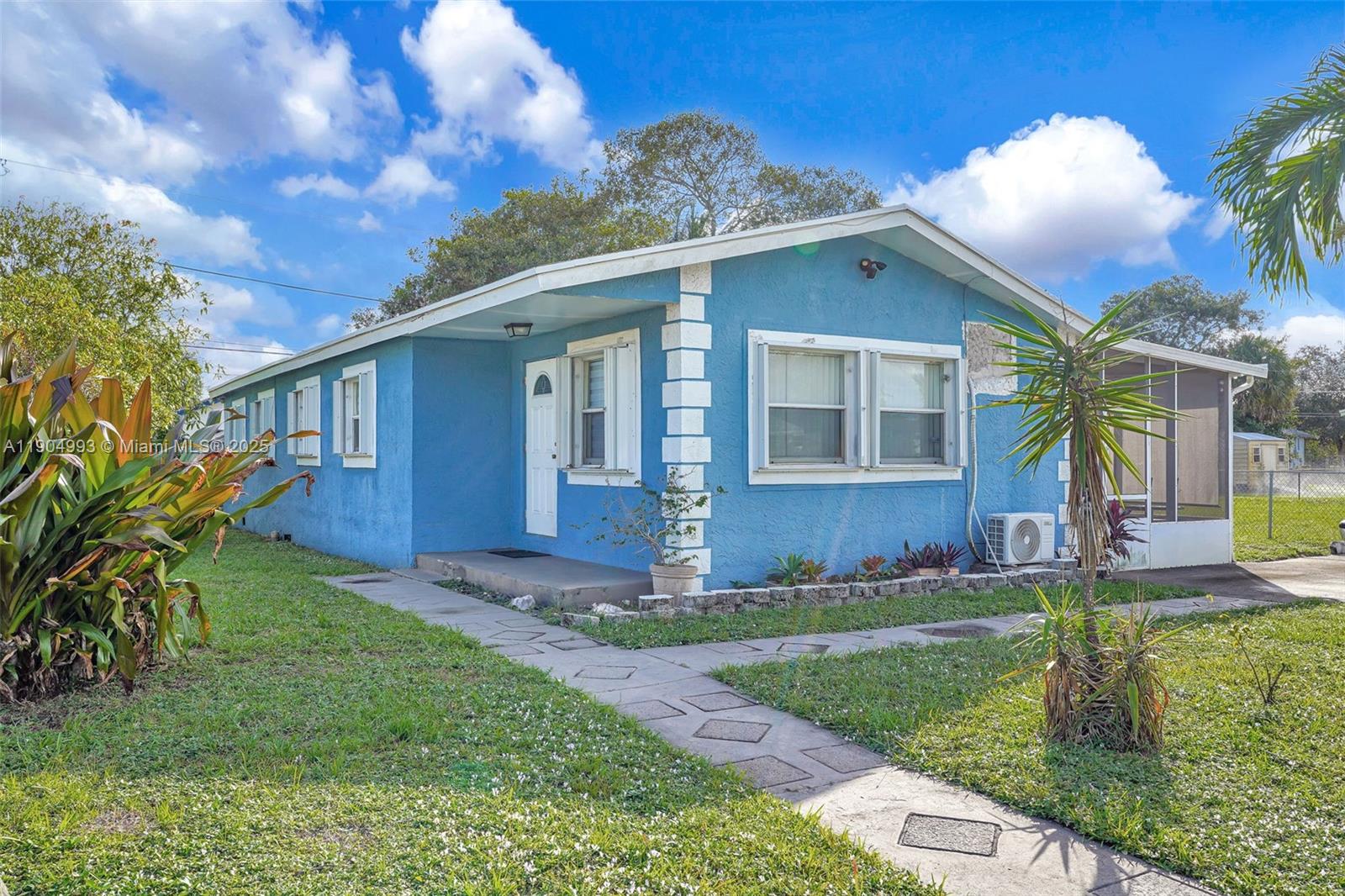 Flamingo Village 1St Add