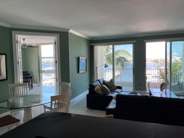 Moorings At Lantana Condo