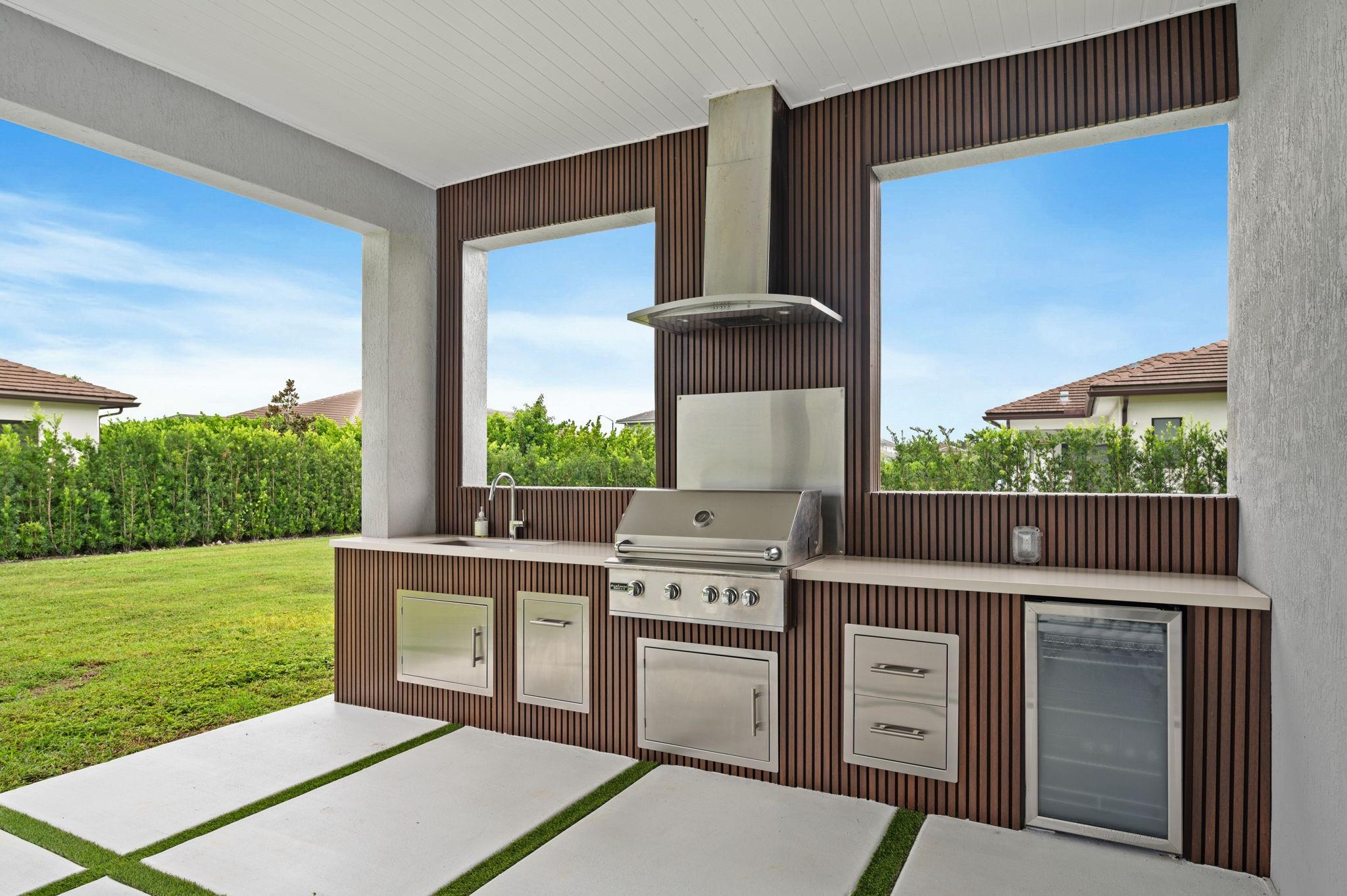 Homes for sale in Davie, FL | 2001 Meadows Dr, Davie, FL 33324 | MLS# F10536101