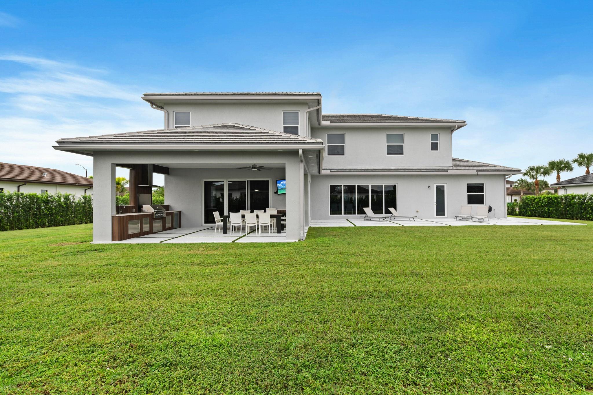 Homes for sale in Davie, FL | 2001 Meadows Dr, Davie, FL 33324 | MLS# F10536101