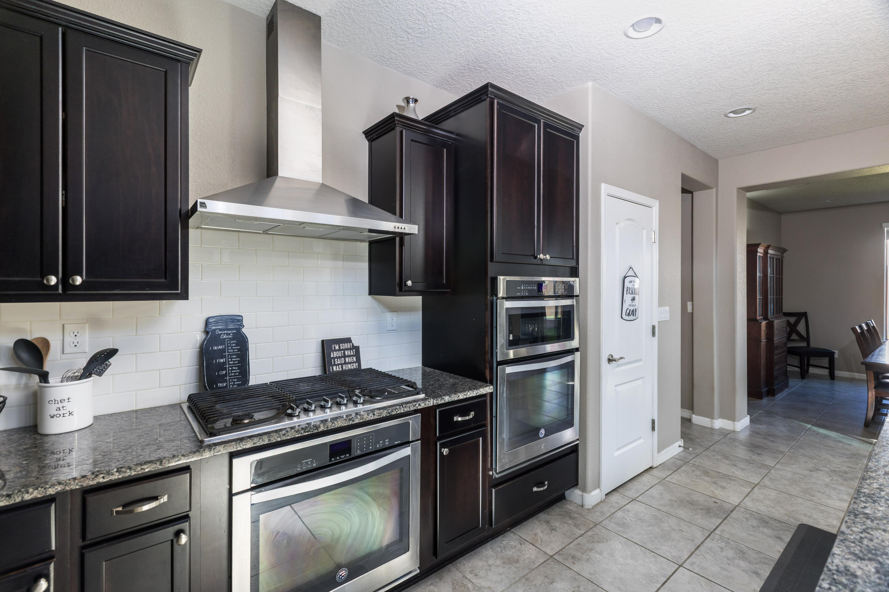 2932 Walsh Loop SE Kitchen