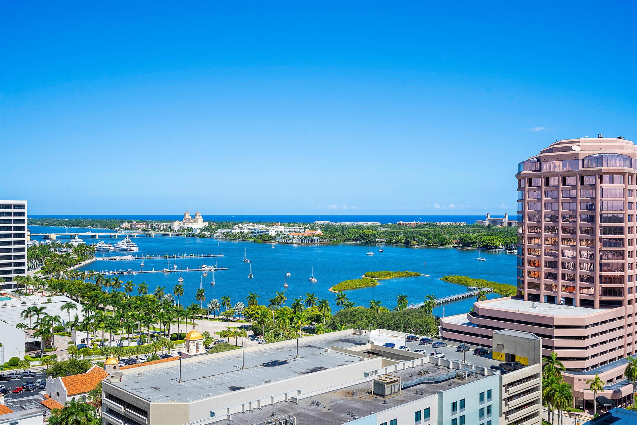 One City Plaza Condo