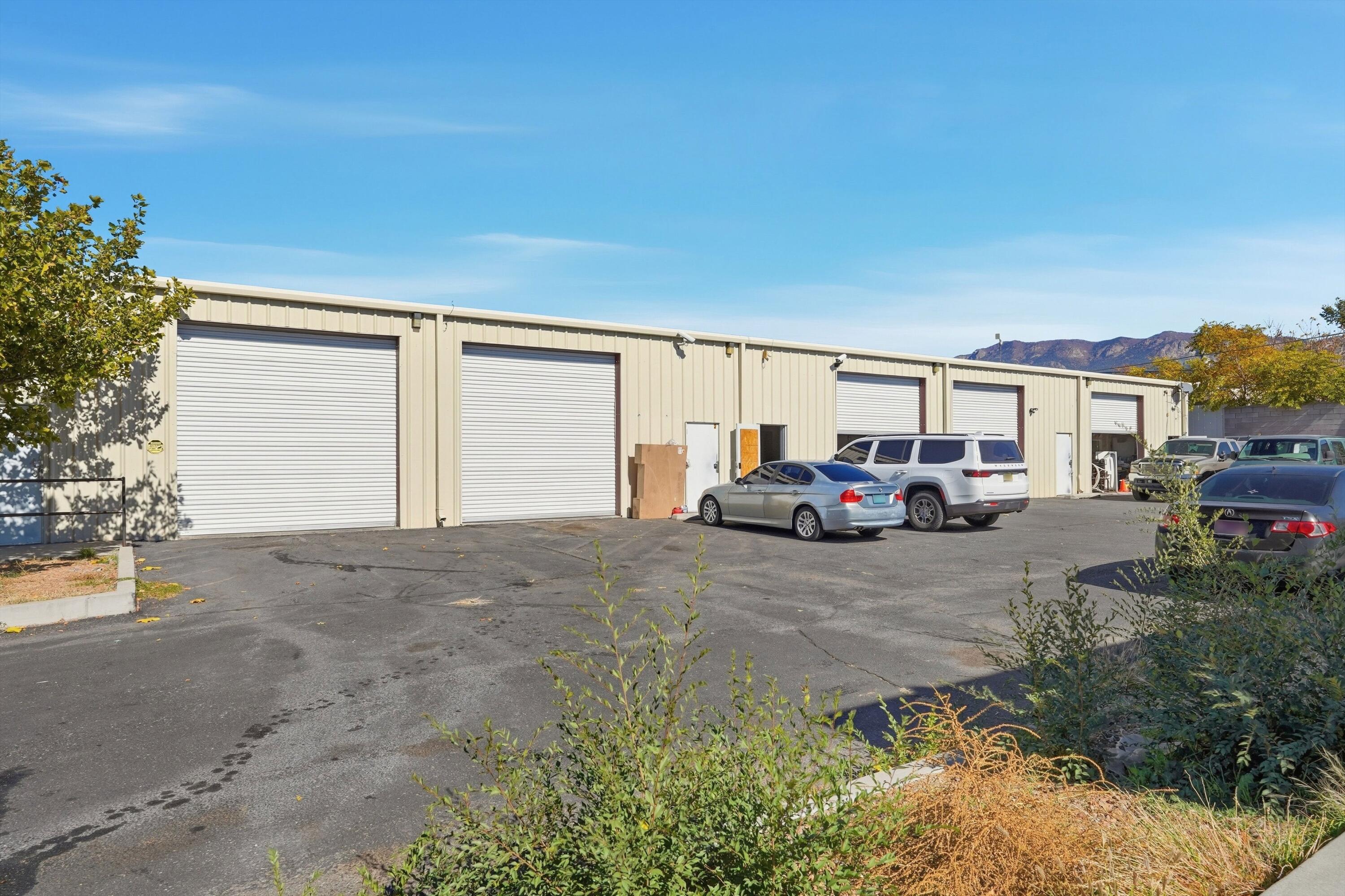 236 Muriel Street NE