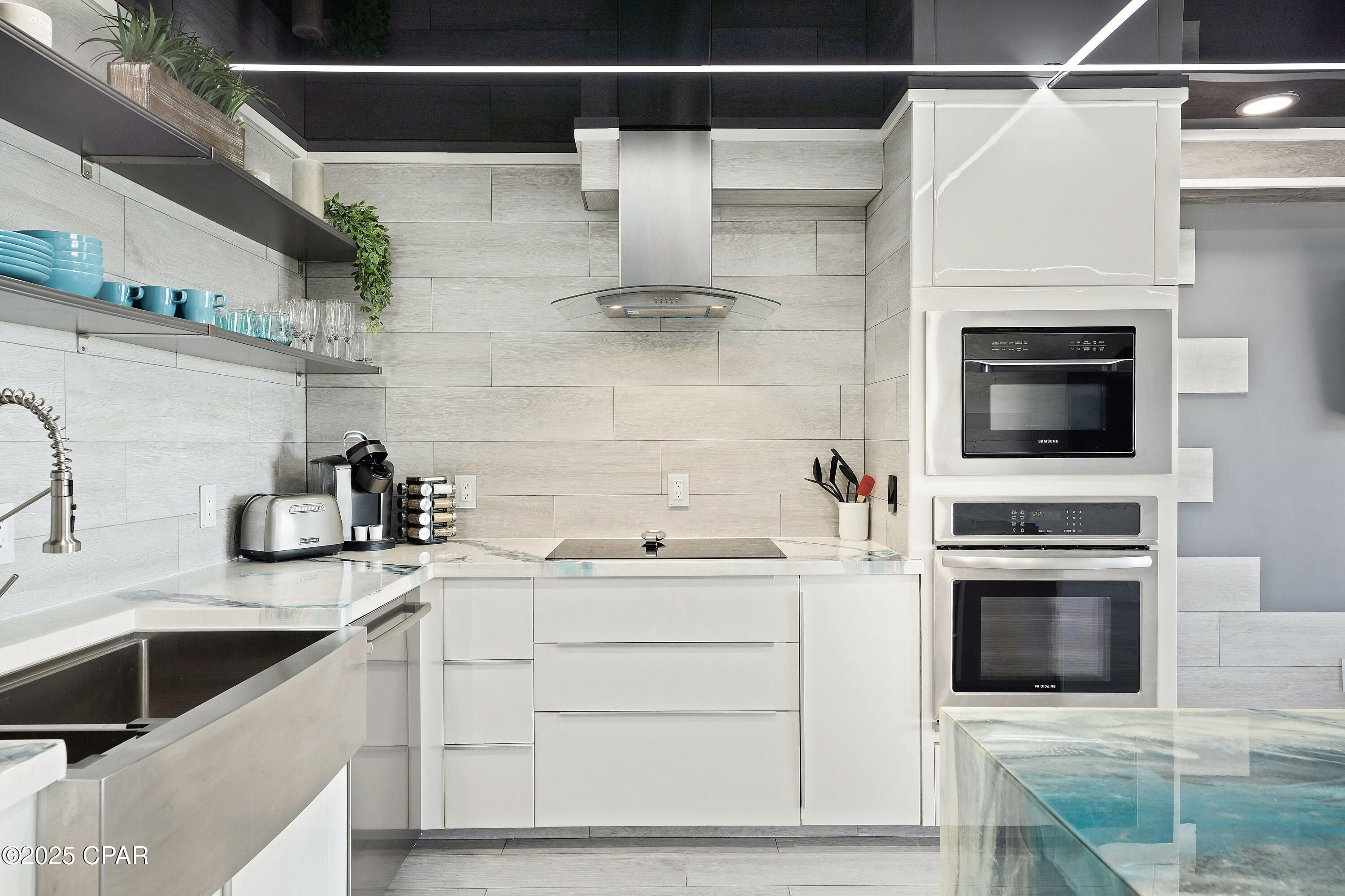 Image 3 For 8743 Thomas Drive 231