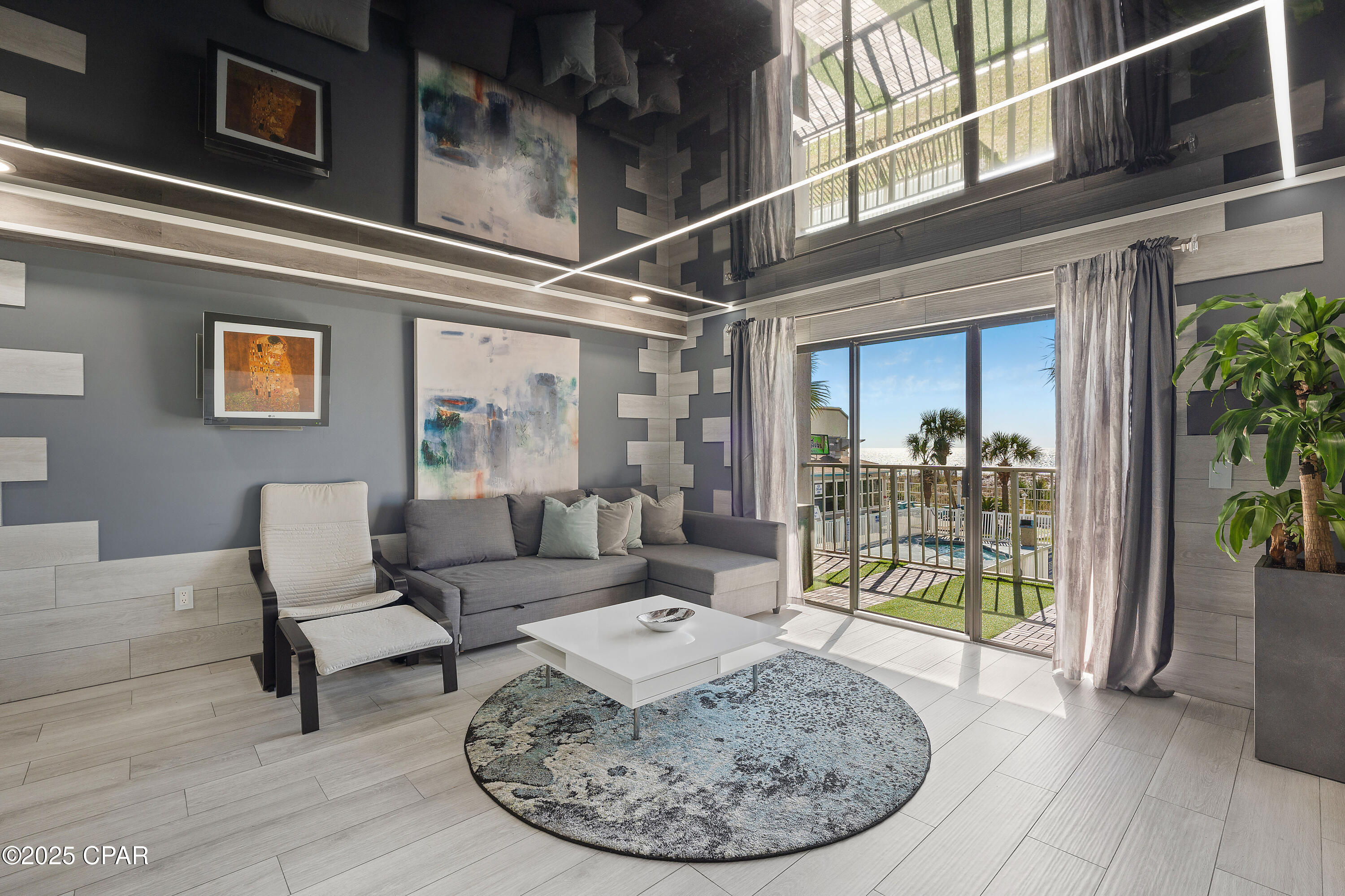 Image 5 For 8743 Thomas Drive 231