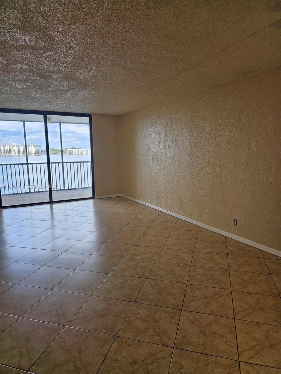 Lake Emerald Condominiums