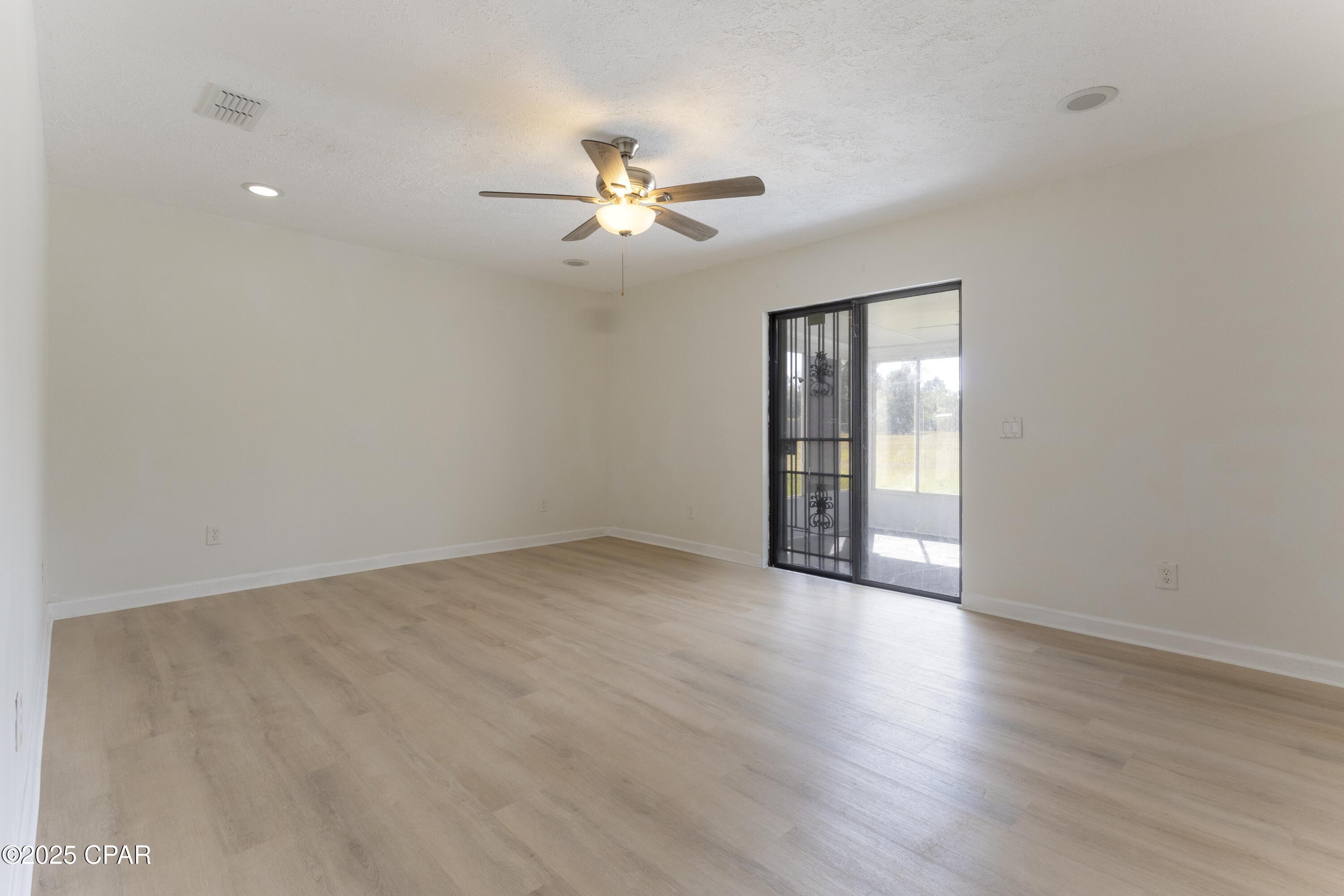 Image 7 For 6742 Greenfield Road