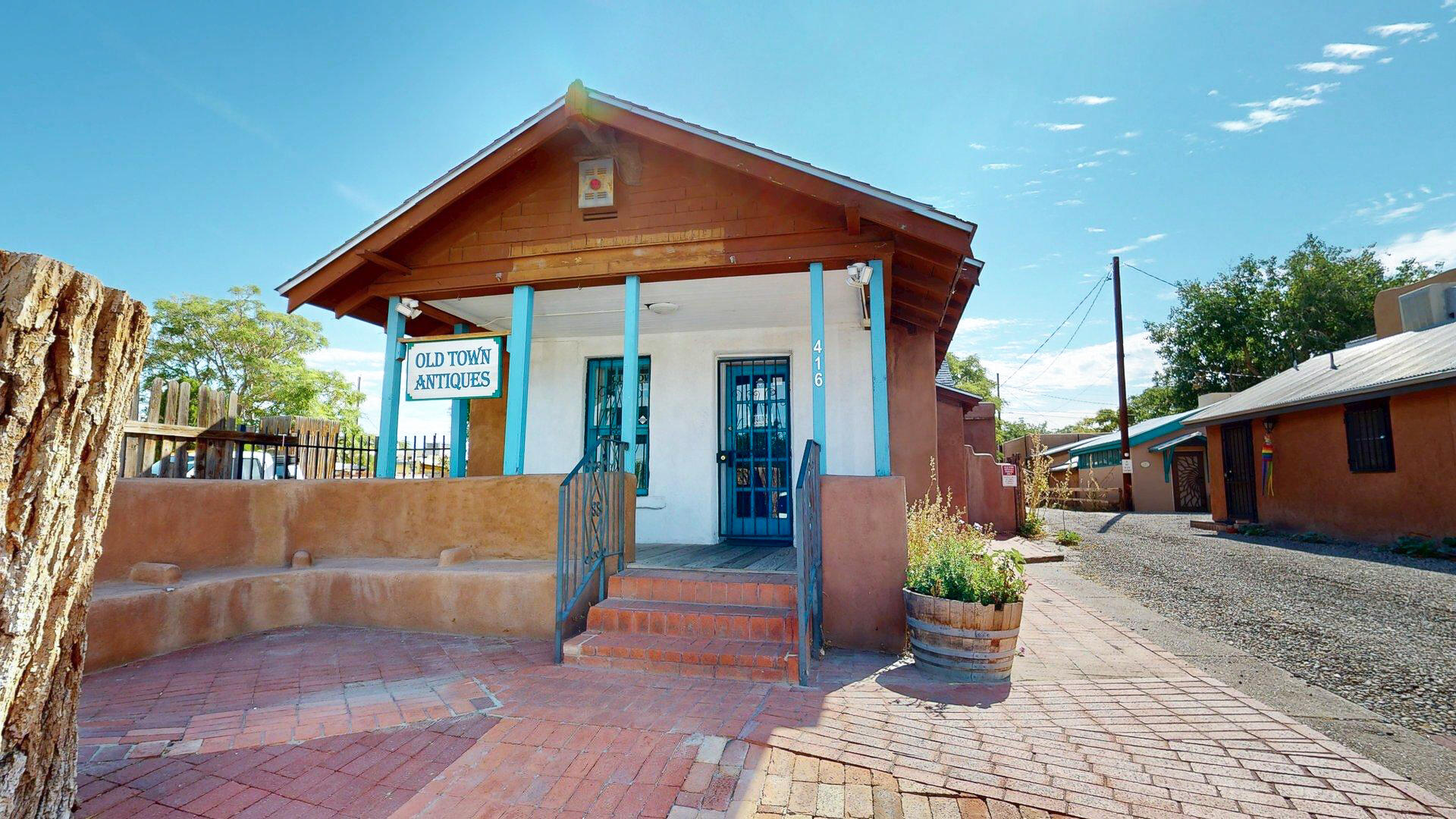 416 Romero Street NW