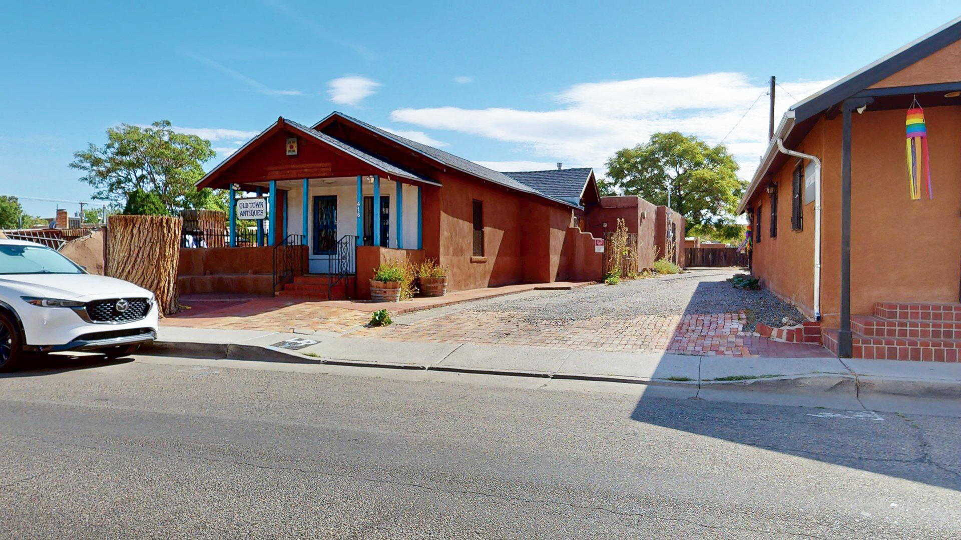 416 Romero Street NW 