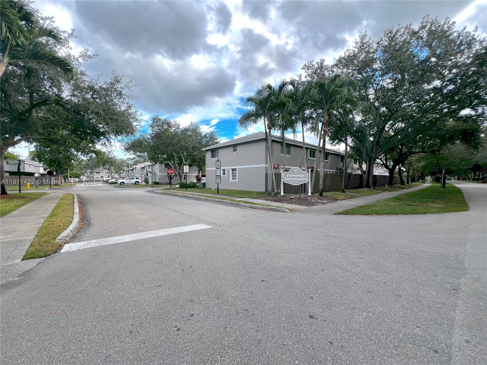 Homes for sale in Cooper City, FL | 12142 Sw 50th Ct, Cooper City, FL 33330 | MLS# A11911432