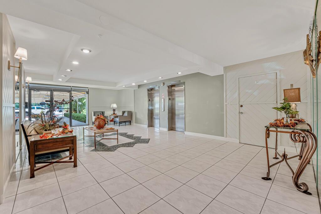 No. 40 Palm-Aire Country