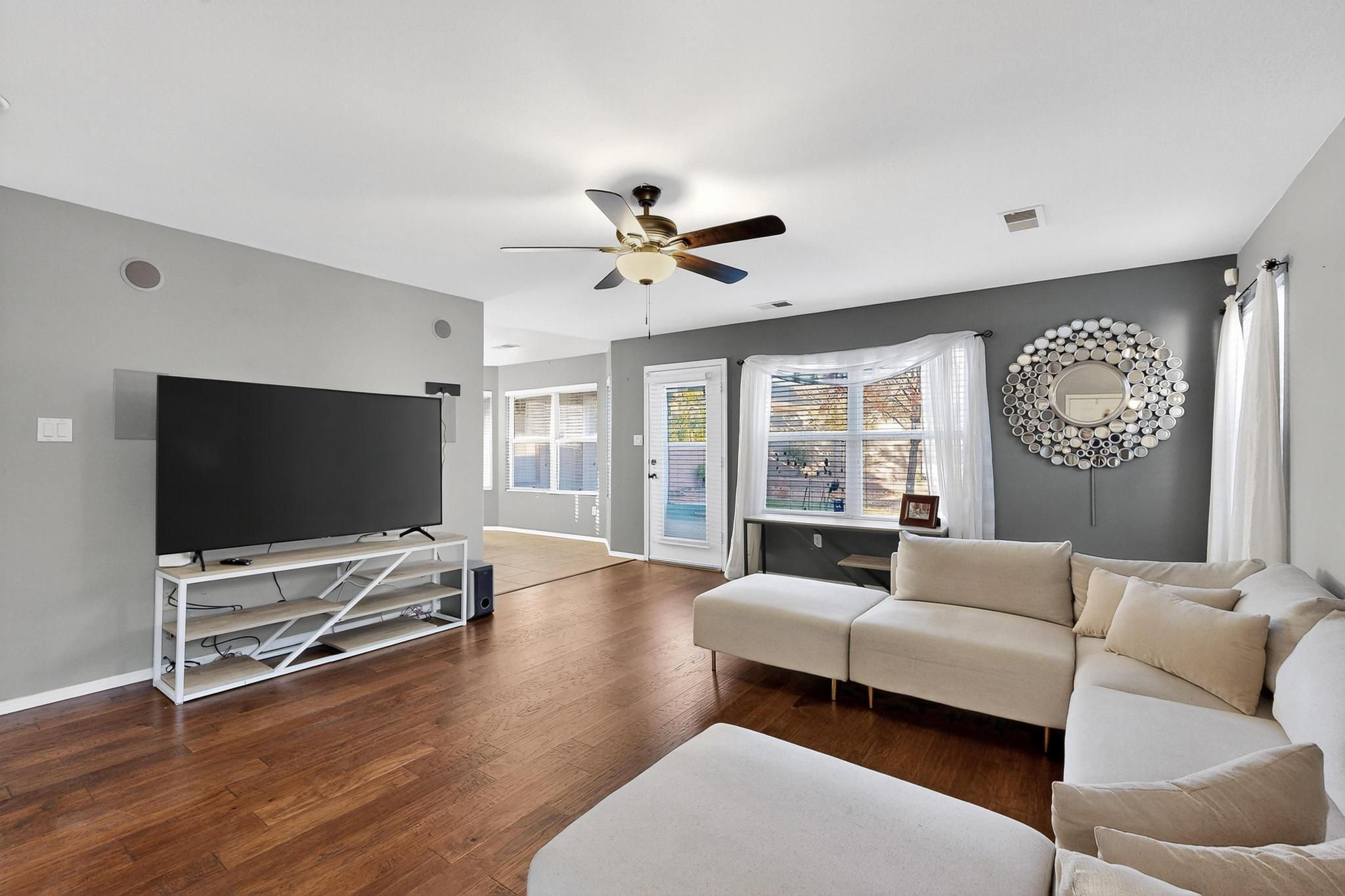 6309 Orfeo Trail NW Living Room