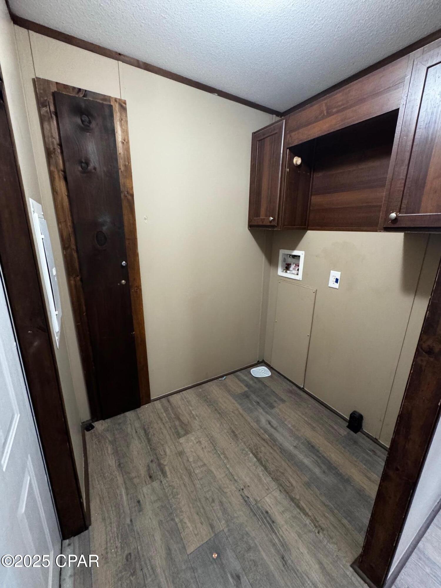 Image 8 For 4216 Barber Street