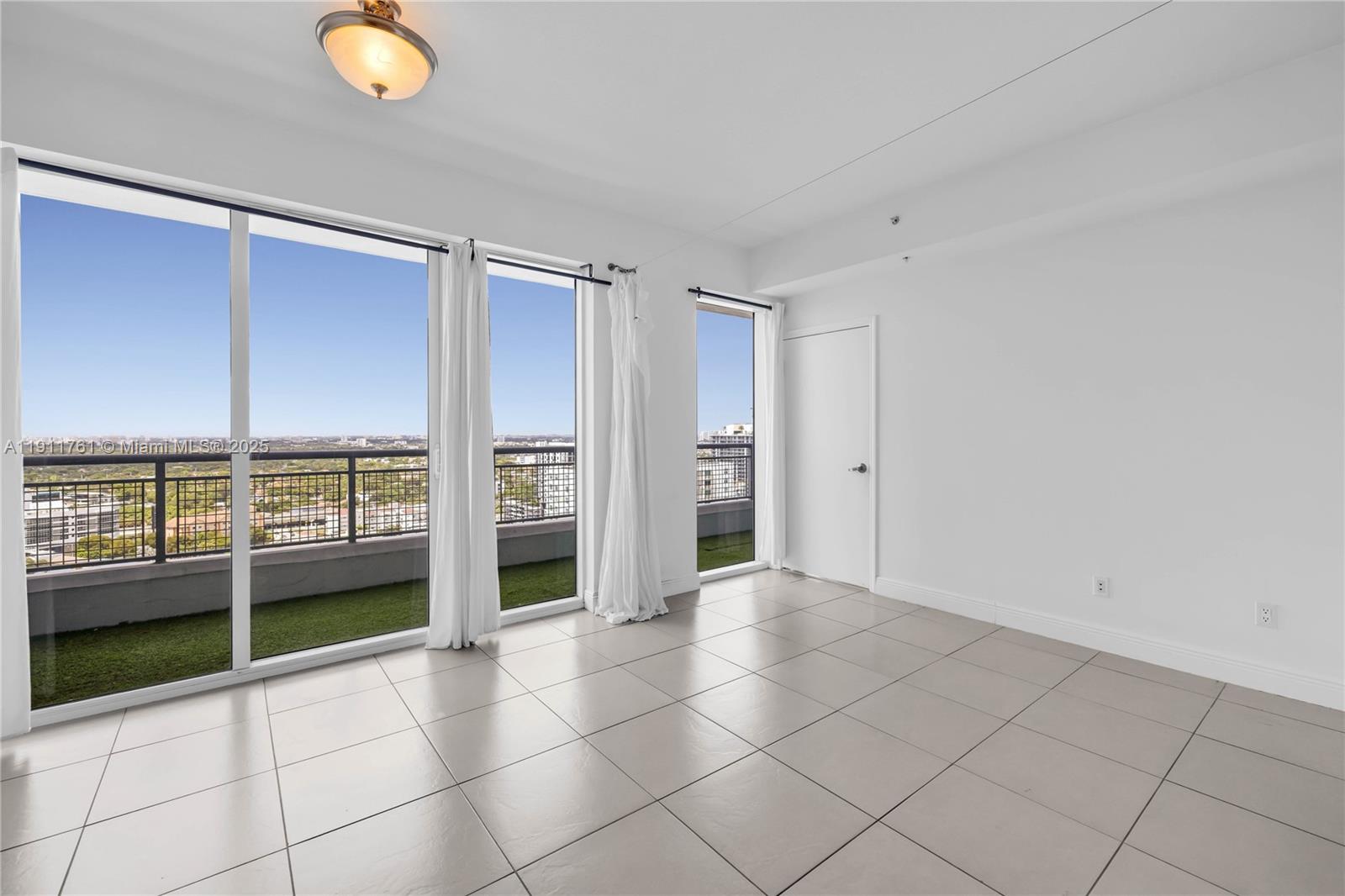 Infinity At Brickell Cond