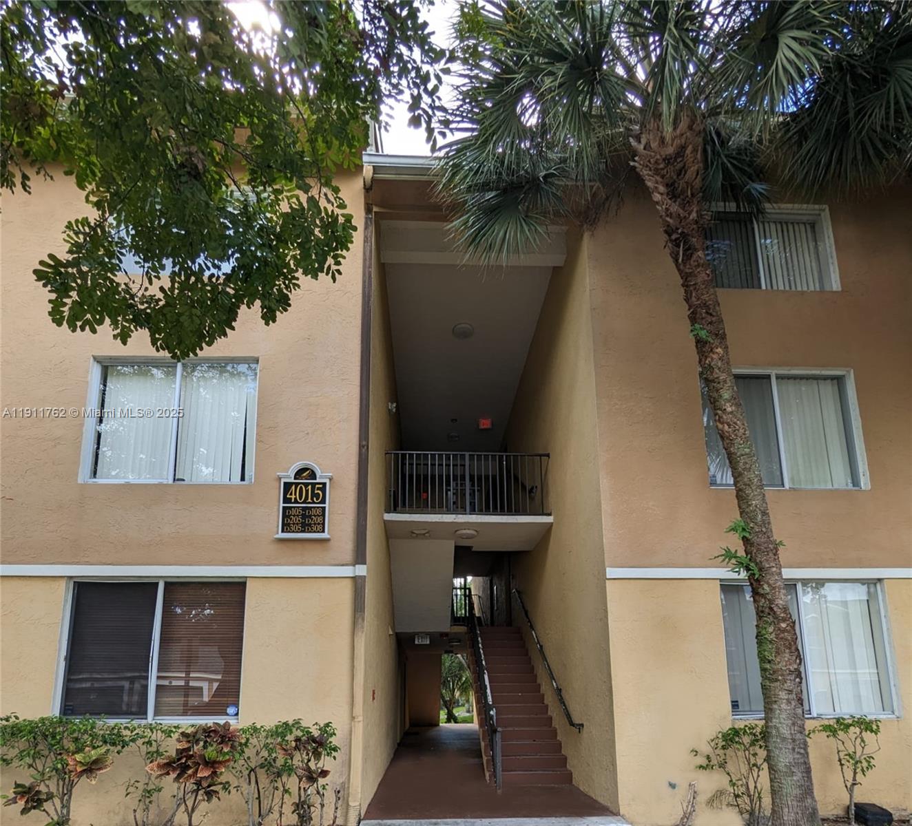Windward Lakes Condo