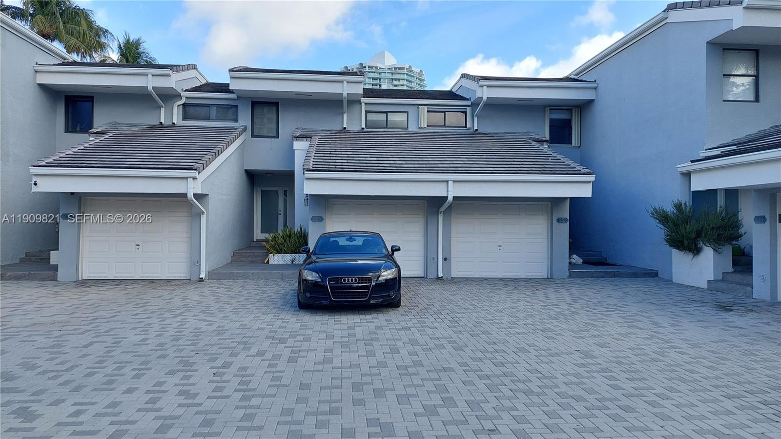 Poinciana Is Yt & Rcq Clu