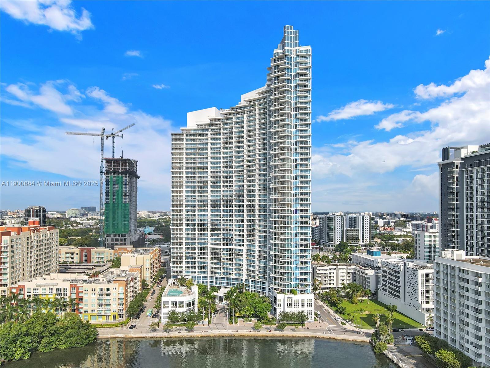 Apartamento para Alugar em Miami, FL